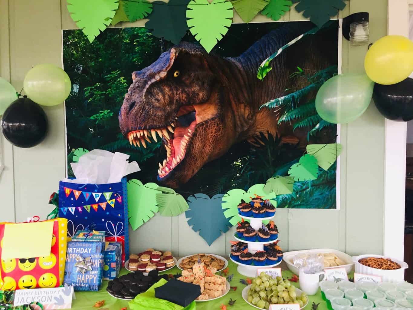 How to Throw An Epic Dinosaur Party (+ FREE Ideas)